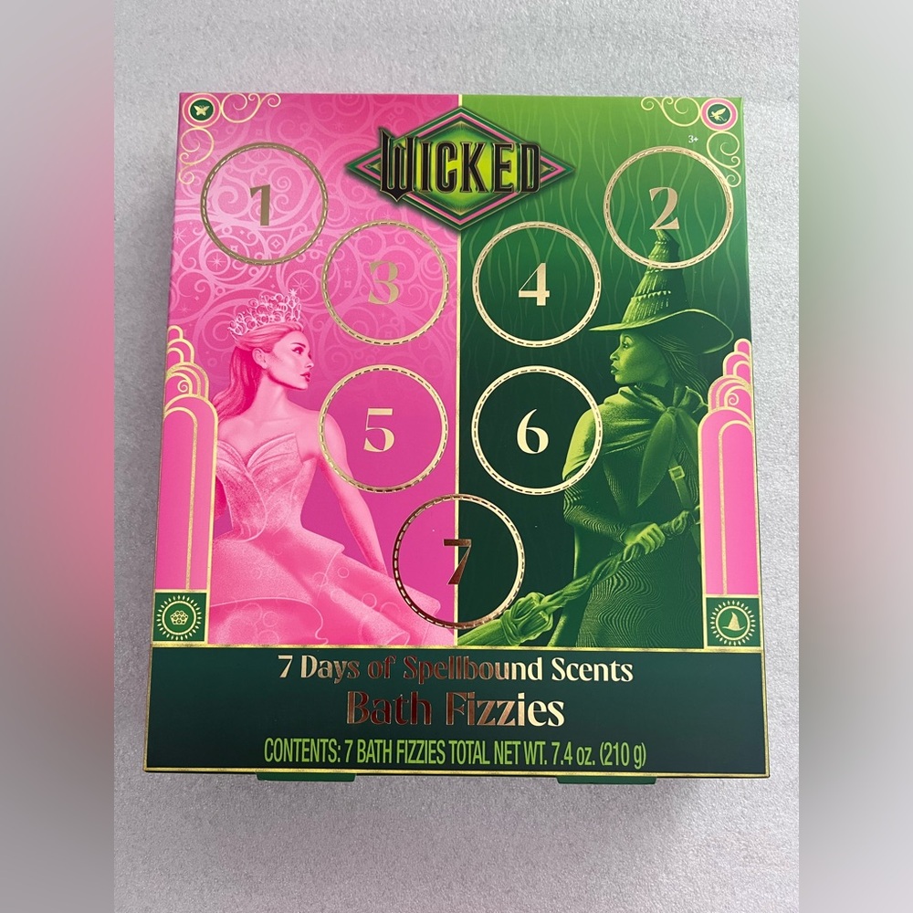 Wicked Bath Fizzies Bombs 7 Days of Spellbound Scents Glinda Elphaba NEW SEALED